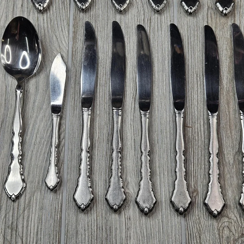 Oneida satinique flatware